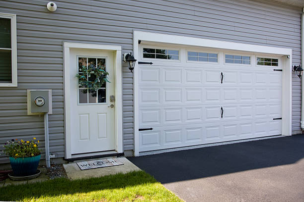 24/7 Emergency Garage Door Panel Replacement experts in Bibb County County, AL